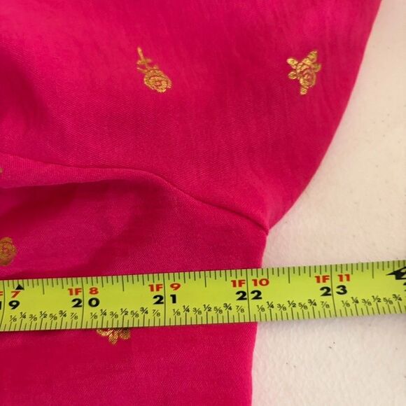 Fyve Blouse Women's Large Neon Pink V-Neck Keyhole Metallic 3/4 Sleeve Flare Top - Picture 9 of 9